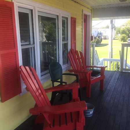 Beach Ball Inn Westerly Exterior photo